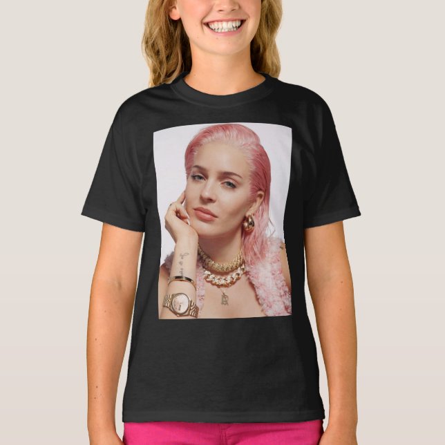 Camiseta Anne Marie Classic T-Shirt (Anverso)