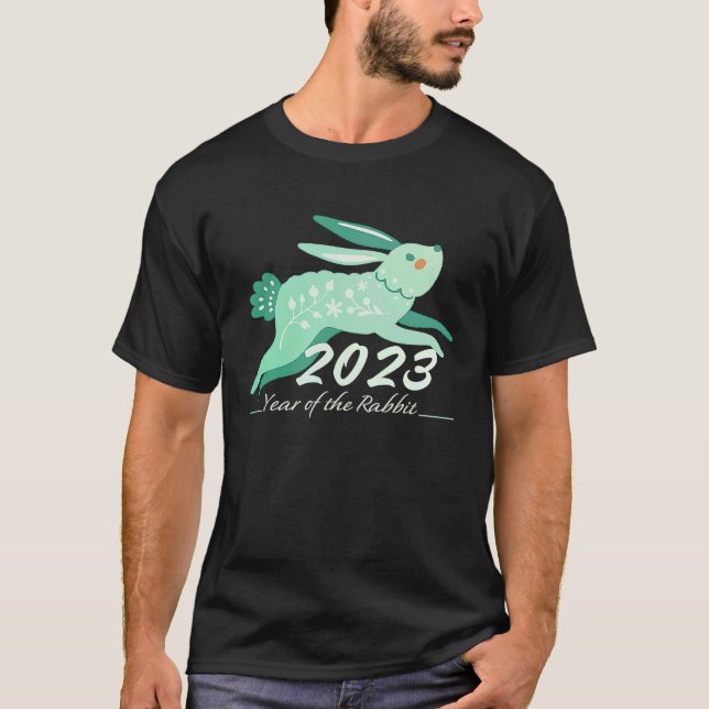 Camiseta Año del Conejo 2023 Volando a lo largo del 2023 (Anverso)