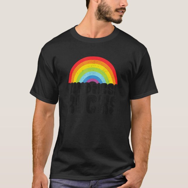 Camiseta Anti Bullying Hippie Retro Teacher Rainbow Kindnes (Anverso)