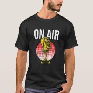 Camiseta Anunciante de programa de radio por micrófono en A