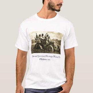 CAMISETA APACHES Y GERONIMO CONDUCIENDO UN AUTO MOTOR