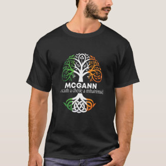 Camiseta Apellido irlandés McGann Raíces celtas irlandesas