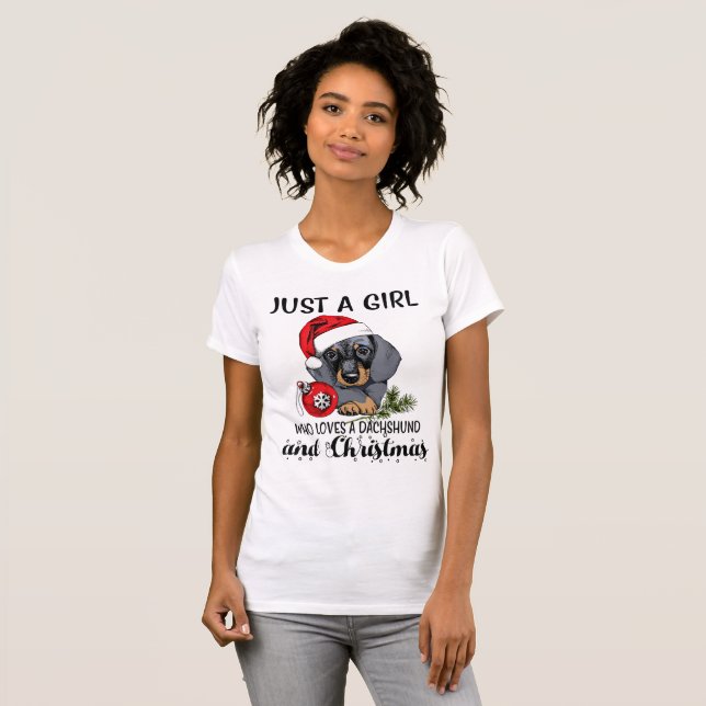 Camiseta Apenas un chica que ama un Dachshund y navidad (Anverso completo)