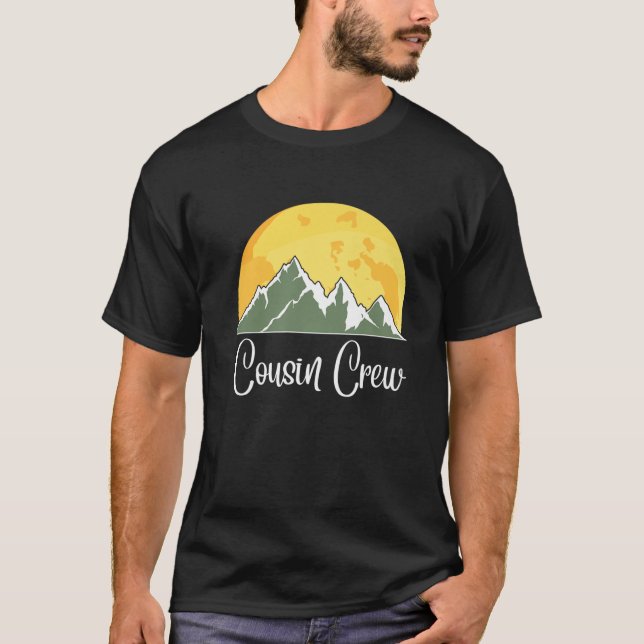 Camiseta Aplicación Cousin Crew Camping Outdoor Sunset Summ (Anverso)