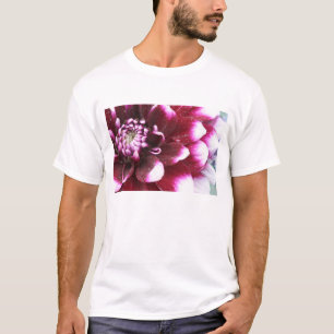 Camiseta Apretado en fotografías de la flor de Dalia con la
