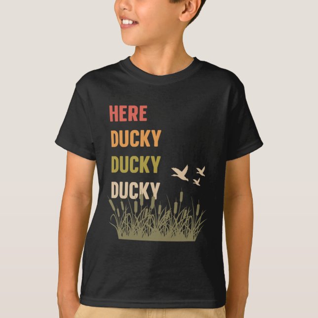 Camiseta Aquí Ducky Ducky Ducky Funny Duck Call For Duck Hu (Anverso)