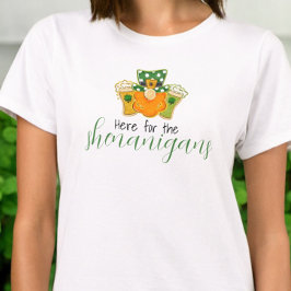 Camiseta Aquí por los Shenanigans St Patricks Leprechaun