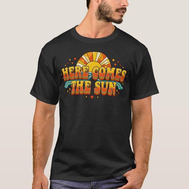 Camiseta Aquí viene el sol (Anverso)