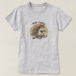 CAMISETA AQUÍ VIENE LA MAGIA