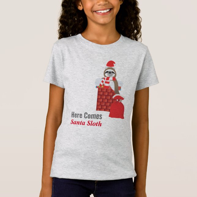Camiseta Aquí viene Santa Sloth en Chimney con presentes (Anverso)