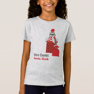 Camiseta Aquí viene Santa Sloth por la chimenea con regalos