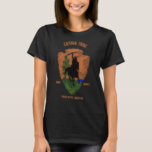 Camiseta Ar. retro orgulloso nativo americano de la tribu C