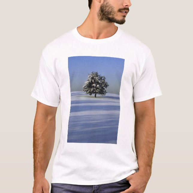 Camiseta Árbol en paisaje nevado (Anverso)