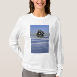 Camiseta Árbol en paisaje nevado