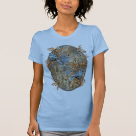 Camiseta Árboles altos, hojas de otoño y aves azules