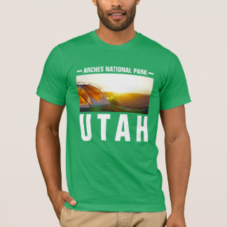 CAMISETA ARCHES PARQUE NACIONAL UTAH CAMPING GRÁFICOS MENOS