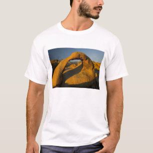 Camiseta Arco en Alabama Hills Eastern Sierras cerca de Lon