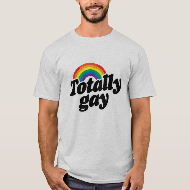 CAMISETA ARCO IRIS TOTALMENTE GAY - BLANCO - .PNG (Anverso)