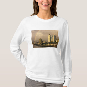 Camiseta Arcoíris sobre Honolulu, Hawái, EE. UU. 2