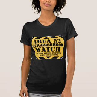 Camiseta Área 52 Vigilancia de Vecindad