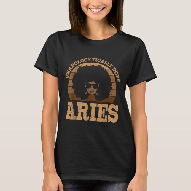 Camiseta Aries Queen Afro Hair Black Woman Zodiac Rótulo (Anverso)