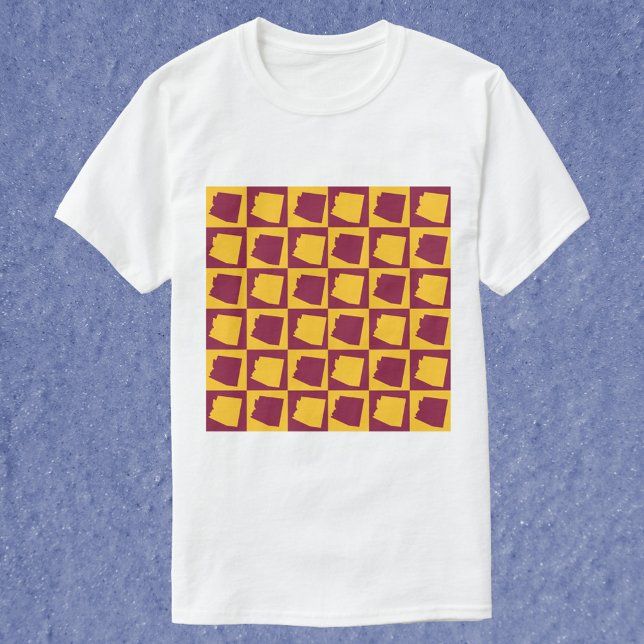 Camiseta Arizona Pop Art Checkerboard Pattern Maroon Gold (A tshirt featuring a maroon and gold pattern with the outline of Arizona.)