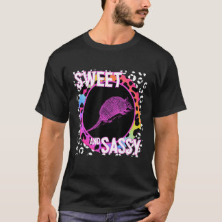Camiseta Armadillo Lindo Estampa de Leopardo Arcoíris Nosta