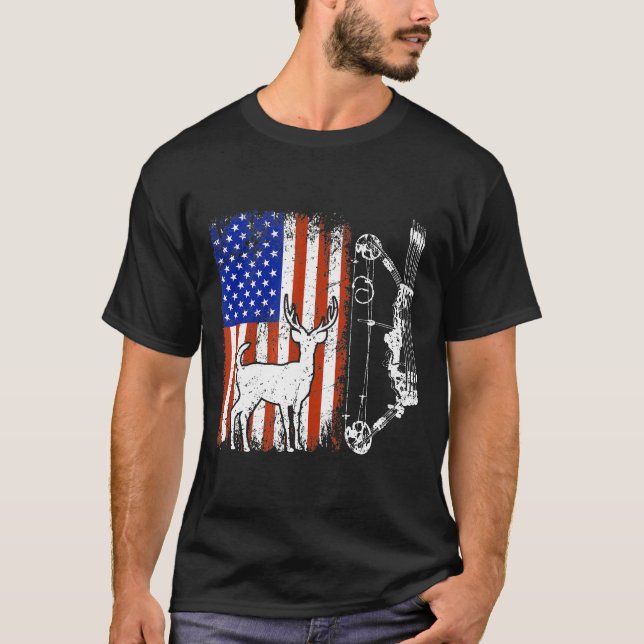 Camiseta Arquetería de caza de venados cazando patriotas de (Anverso)
