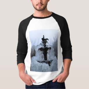 Camiseta Arriba de una fuente congelada
