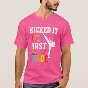 Camiseta Arrojado al primer grado Karate de vuelta a la esc