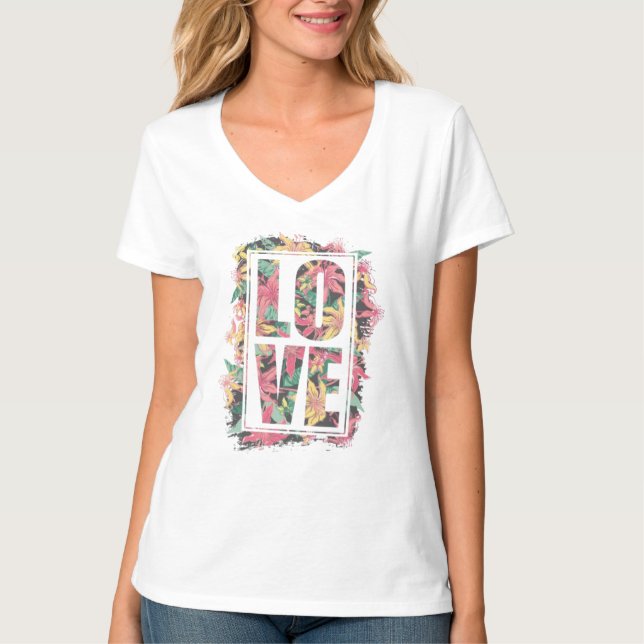 Camiseta art with the phrase love flowers (Anverso)