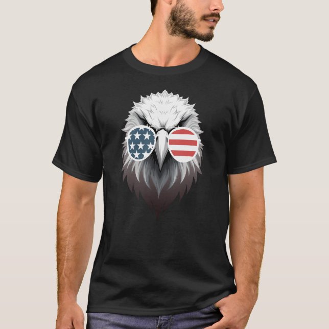 Camiseta Arte de águila con gafas de sol de bandera estadou (Anverso)