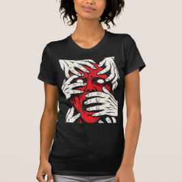 Camiseta Arte de Horror de Demonio Rojo con Manos Cubriendo
