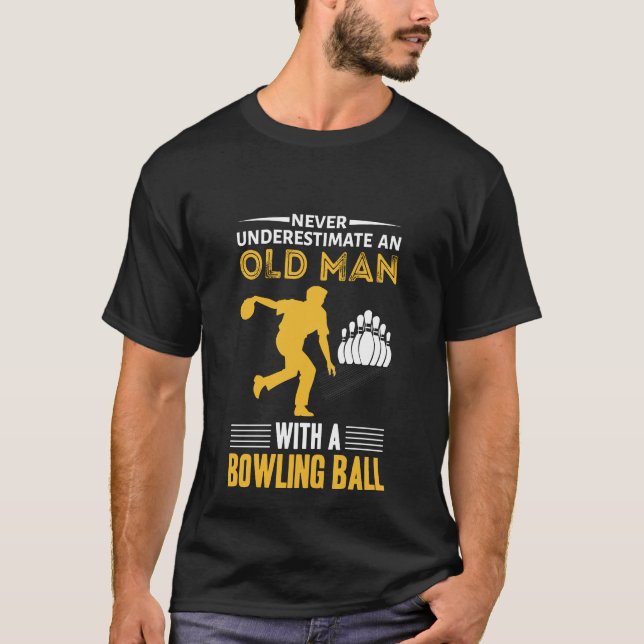 Camiseta arte de la palabra de deportes de bolos de un viej (Anverso)