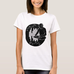 Camiseta Arte de Silueta de Música de DJ en Blanco y Negro