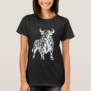 Camiseta Arte de símbolo de fuerza de toros tribales