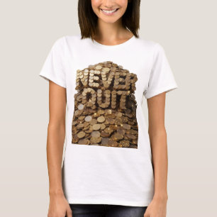 Camiseta Arte de texto 3D Vibrante Gold NEVER OUT