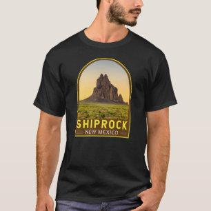 Camiseta Arte Retro de Emblema de Shiprock Nuevo México Vin