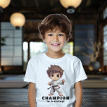 Camiseta Artes marciales de Karate<br><div class="desc">Camiseta de arte marcial Karate de niño - esta camiseta de karate/artes marciales tiene un verdadero patada. Presentando a un pequeño maestro de artes marciales listo para la huelga y listo para ganar un cinturón negro en la fiesta. La técnica y el espíritu de las artes marciales son muy comunes....</div>