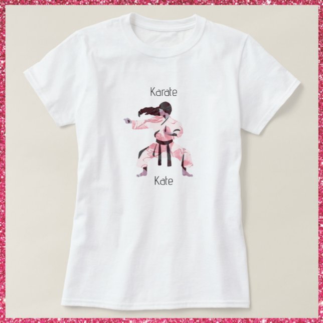 Camiseta Artes marciales de la Chica Cute Karate (Bookmark my store! https://www.zazzle.com/store/capricepetit)