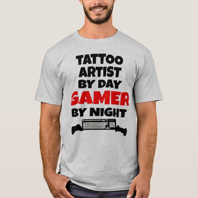 Camiseta Artista de tatuajes por jugador de día de noche (Anverso)