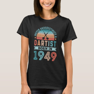 Camiseta Artista nacido en 1949 Darts de cumpleaños número 