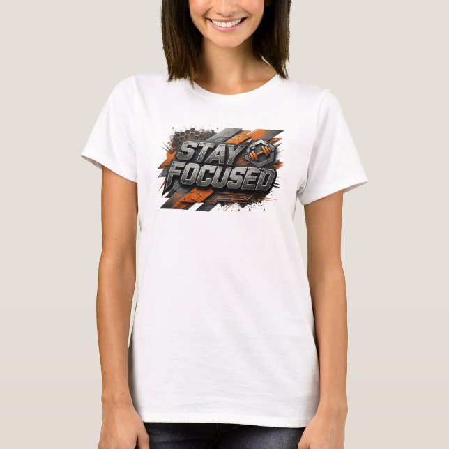 Camiseta artística rosa con declaración STAY FOCUS (Anverso)