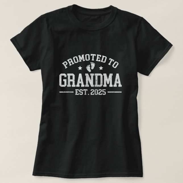 Camiseta Ascendida a Abuela 2025 Abuela Est 2025  (Diseño del anverso)