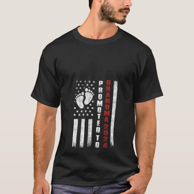 Camiseta Ascendido a la abuela 2024 Pronto será la primera  (Anverso)