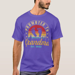 Camiseta Ascendido a la abuela Este 2022 Las mujeres primer