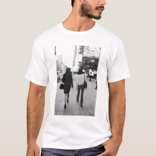 Camiseta Asia, Japón, Tokio. Mujeres jóvenes en el Ginza.