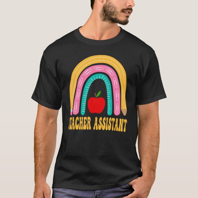 Camiseta Asistente de maestro Lápiz de arcoíris De vuelta a (Anverso)