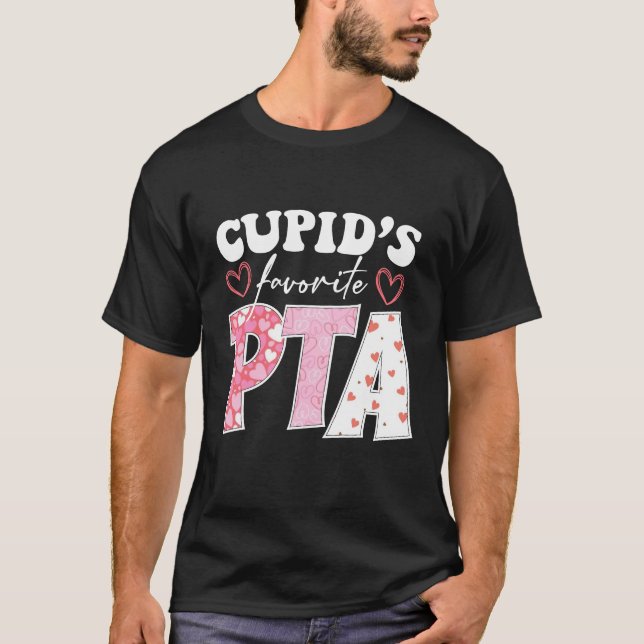 Camiseta Asistente de Terapia Física PTA Favorito de Cupido (Anverso)