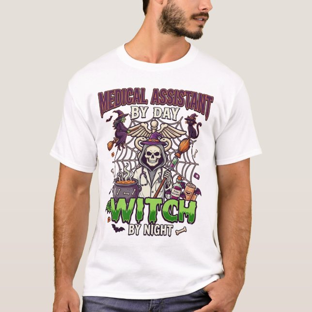 Camiseta Asistente Médico Bruja Esqueleto Jeringa Caldero  (Anverso)